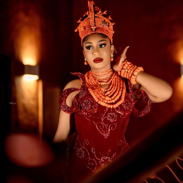 Cultural Splendor: Edo Wedding Shoot Sets New Trends for Brides