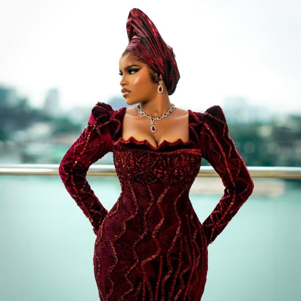 Royal Bride: Stunning Nigerian Wedding Inspo That Commands Attention