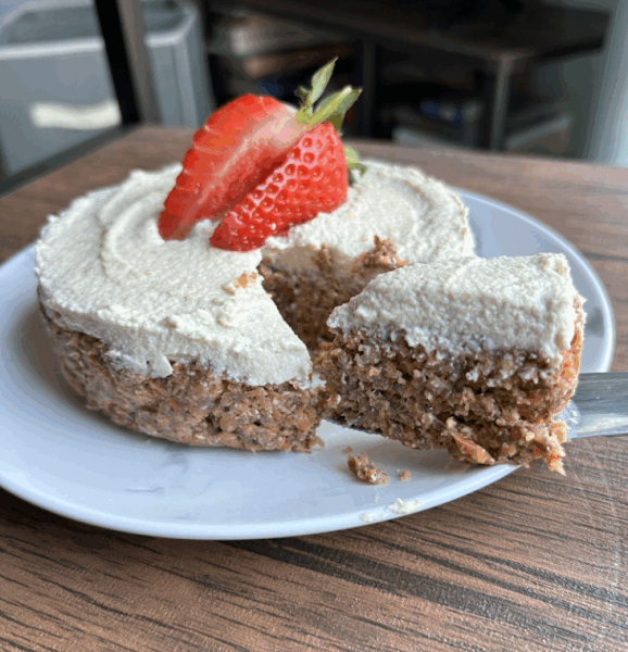Wholesome Baby's First: Raw Carrot Cake Without Sugar