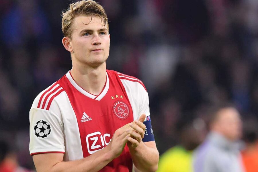 Bayern's De Ligt Salvages Point After Spurs Lead Against Man Utd