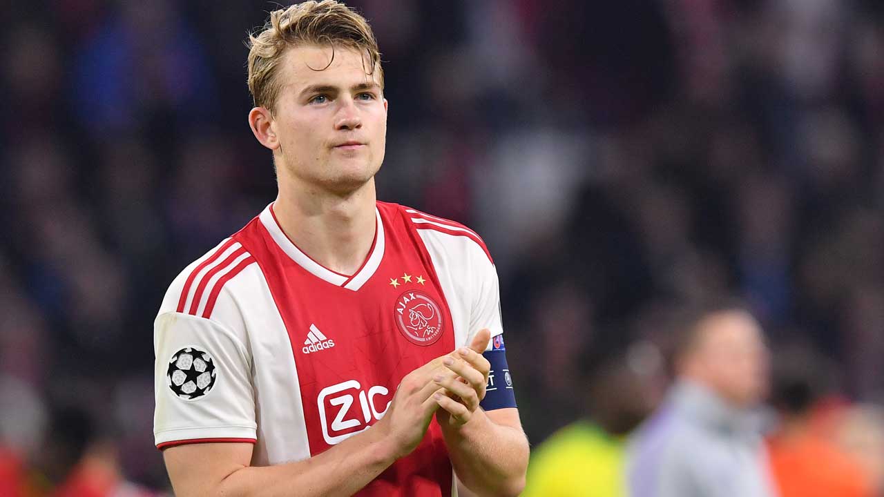 Bayern's De Ligt Salvages Point After Spurs Lead Against Man Utd