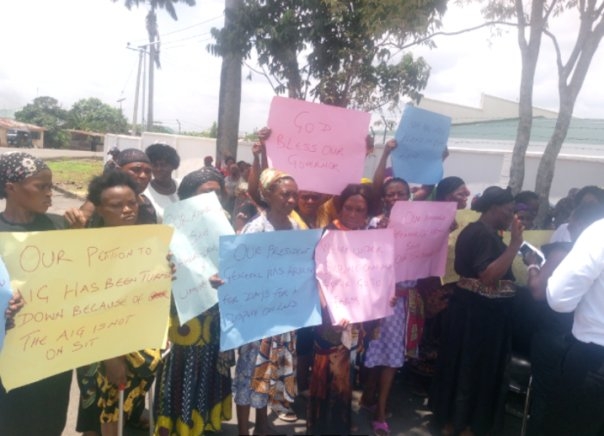 Women Protest Arrest of Community Leaders and Youths in Abia Community