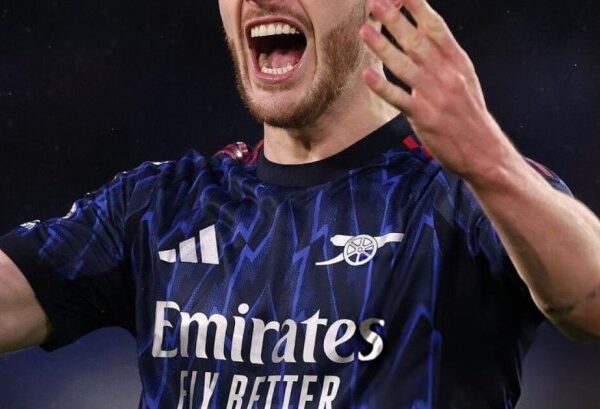 Arsenal Stars Rice, Gabriel Resume Training as Saka Misses