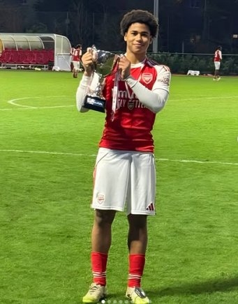 Talented Defender Eligible for Nigeria, England, Poland Signs New Schoolboy Deal with Arsenal