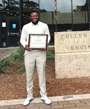 Nigerian Wins Prestigious Award and Fellowship in the United States
