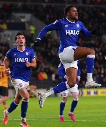 Akpom to the Bank: Ipswich Town Must Sign 2-Goal Forward After PL Promotion