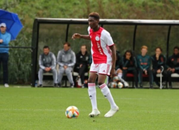 Portsmouth Close in on Nigerian Midfielder with Ajax Amsterdam Background