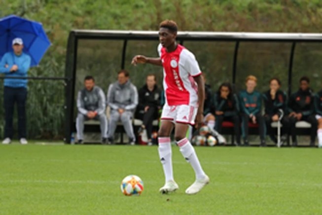 Portsmouth Close in on Nigerian Midfielder with Ajax Amsterdam Background