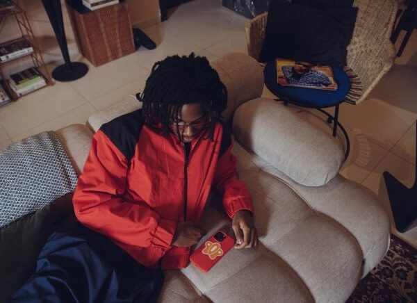 Taves Samples Wizkid’s “Don’t Dull” for the First Time on New Single “Uche Jumbo”
