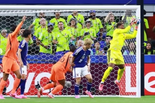 Ex-Super Eagles Goalkeeper Hails Suzuki for World Cup Heroics: 'I Want to Give Credit'