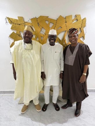 2027: Oyo Ex-Deputy Governor Arapaja Dumps Makinde, Meets APC Chieftains