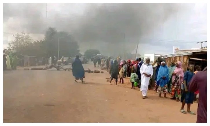 Bandit Attacks Spark Protest in Sokoto: Angry Residents Block Major Highway [VIDEO]