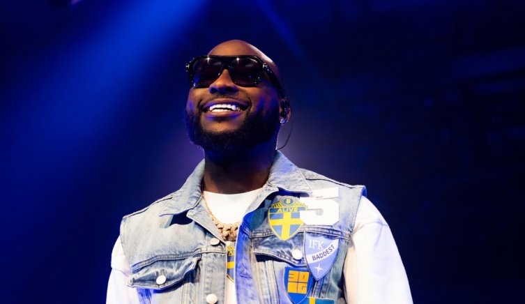 Osun 2026: Nigerians Urge Davido to Report Tinubu to Trump