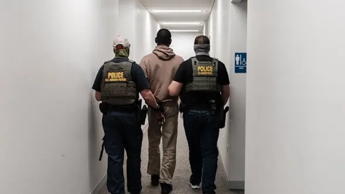 Nigerian Visa Fraudster and Thief Apprehended at USCIS Houston Office