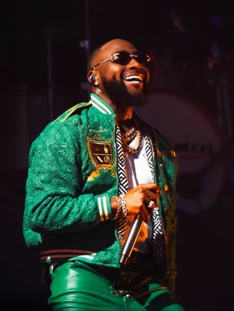 Davido, Zlatan & Shoday Turn Their “Nakupenda” Performance Into a London Sing-Along